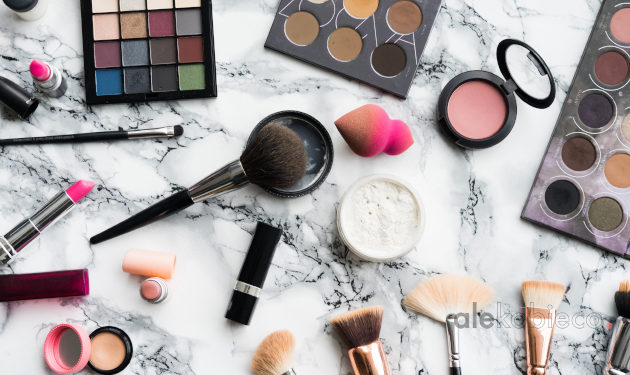Baza pod makijaż – jak wybrać najlepszą?